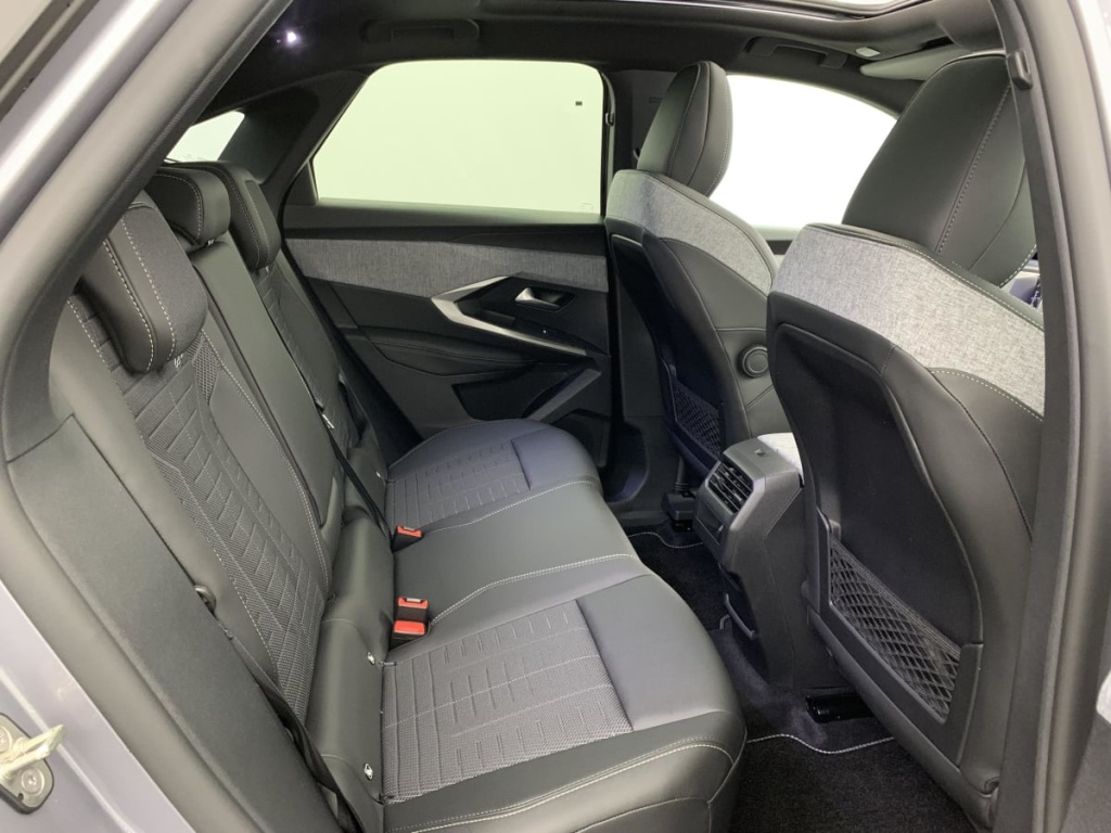 PEUGEOT 3008 Hybrid 145 e-DCS6 GT - ref: 1-355889 - Photo 10