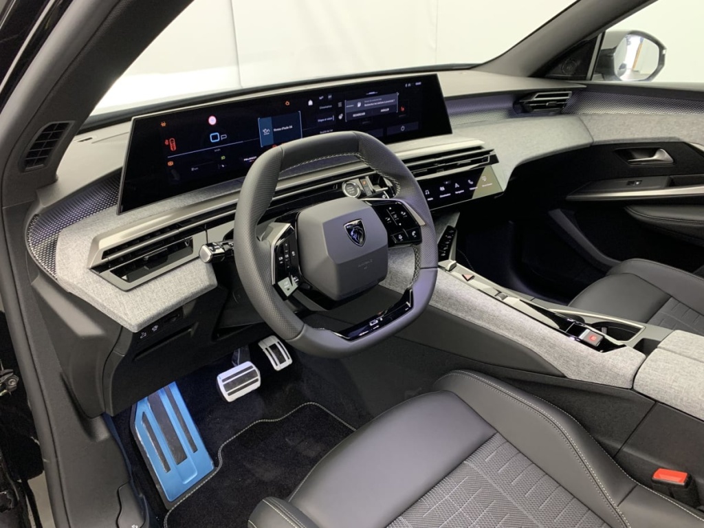 PEUGEOT 3008 Hybrid 145 e-DCS6 GT - ref: 1-355916 - Photo 15