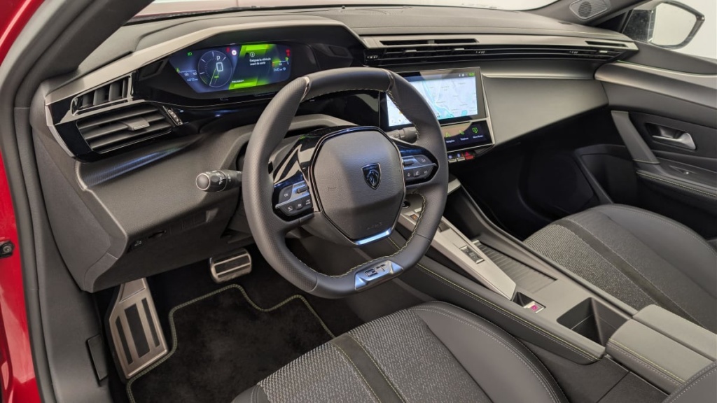 PEUGEOT 408 Hybrid 145 e-DCS6 GT - ref: 1-357882 - Photo 15