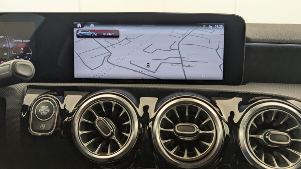 MERCEDES Classe A 200 7G-DCT AMG LINE - ref: 1-357921 - Photo 17