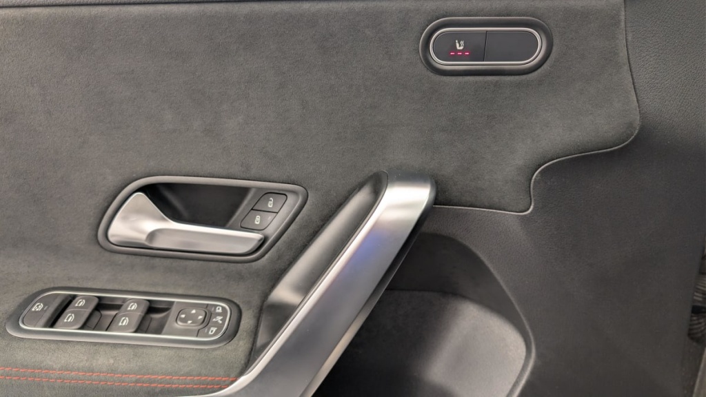 MERCEDES Classe A 200 7G-DCT AMG LINE - ref: 1-357921 - Photo 20