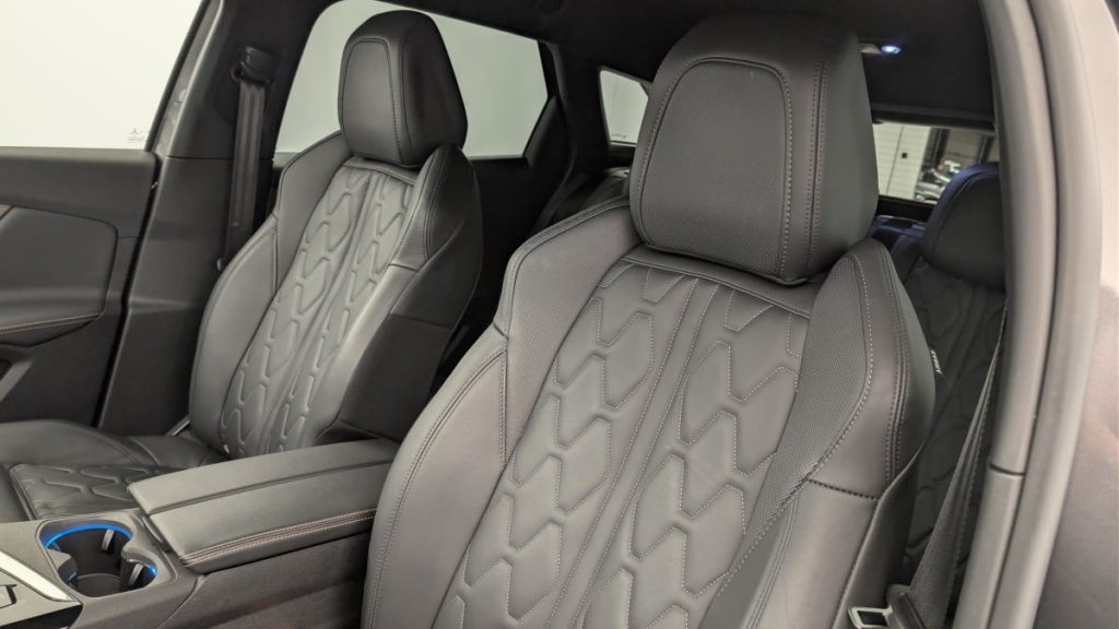 PEUGEOT 3008 Hybrid4 300 e-EAT8 GT Pack - ref: 1-358237 - Photo 15