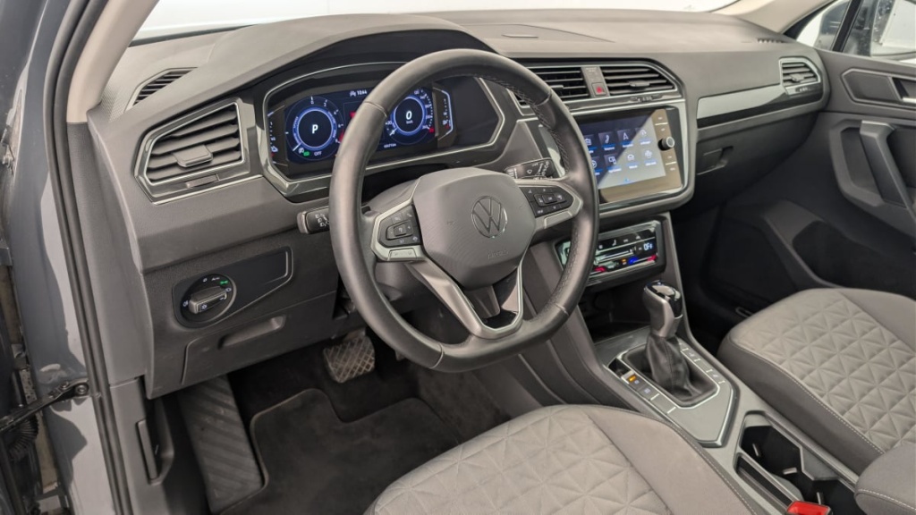 VOLKSWAGEN Tiguan 1.4 EHYBRID 245CH DSG6 LIFE - ref: 1-358250 - Photo 15