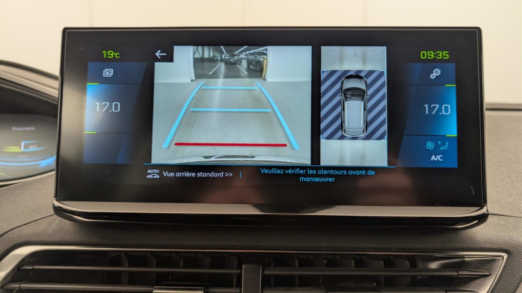 PEUGEOT 3008 Hybrid4 300 e-EAT8 GT - ref: 1-358355 - Photo 17