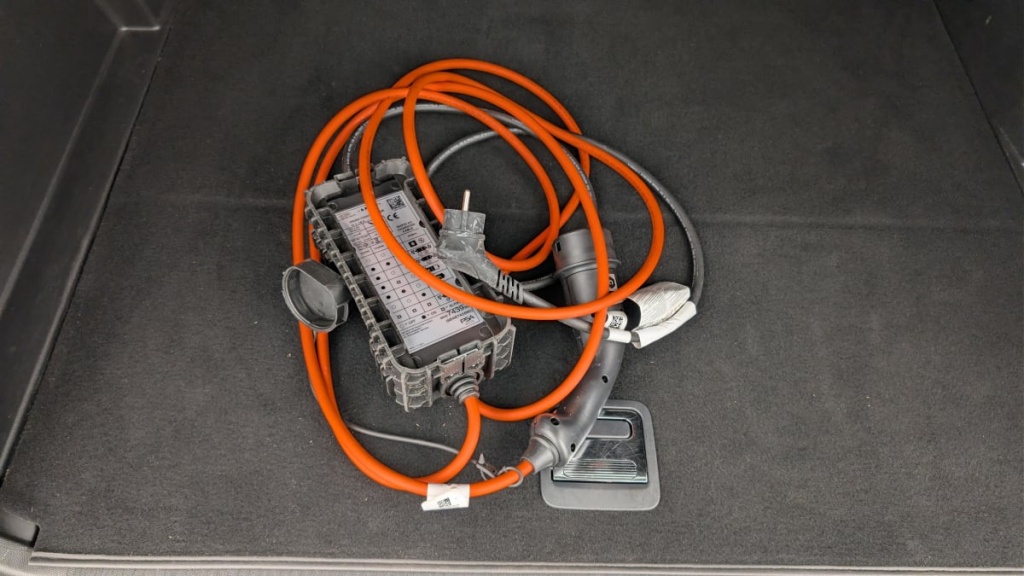 PEUGEOT 3008 Hybrid4 300 e-EAT8 GT - ref: 1-358355 - Photo 20