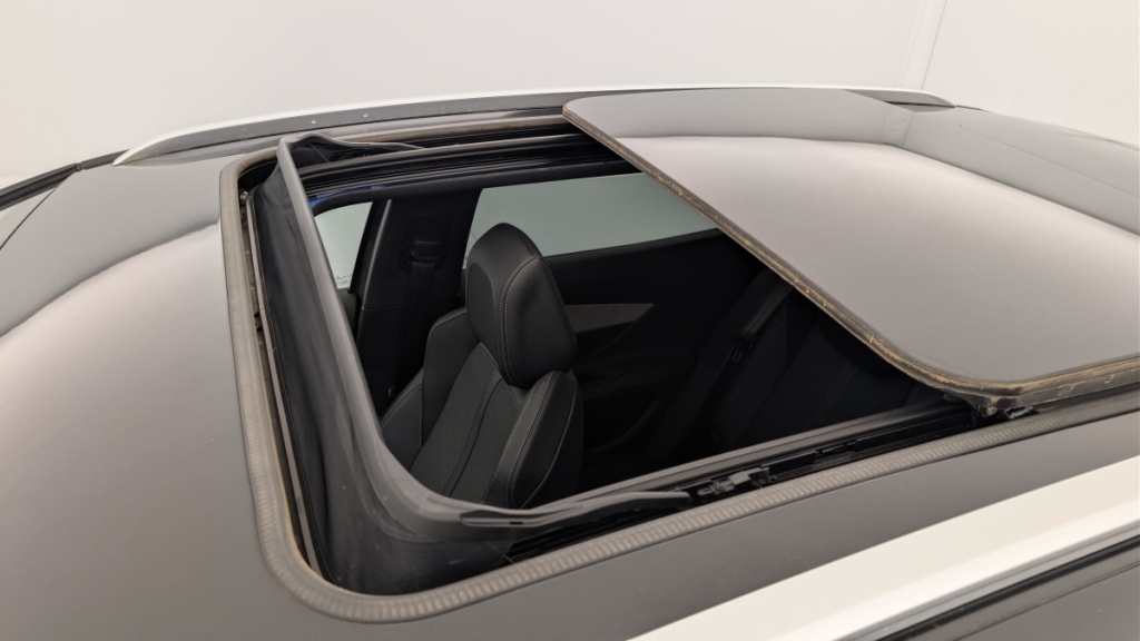 PEUGEOT 3008 Hybrid4 300 e-EAT8 GT - ref: 1-358356 - Photo 20