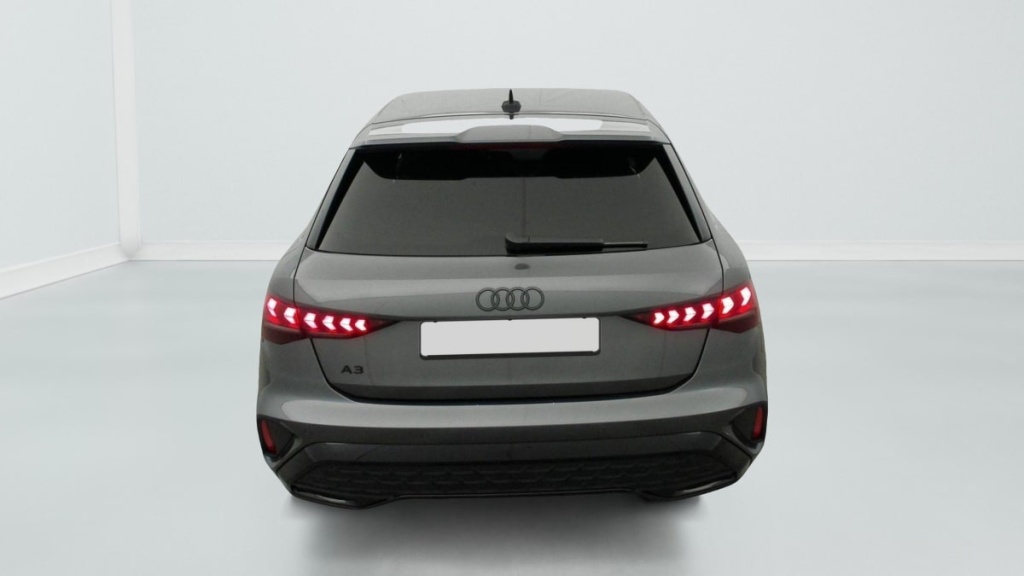 AUDI A3 Sportback 45 TFSI E HYBRIDE RECHARGEABLE 272 S TRONIC 6 S LINE - ref: 1-358890 - Photo 6