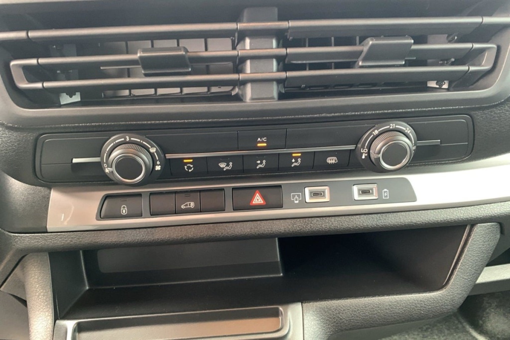 CITROEN Jumpy M BLUEHDI 180 S S EAT8 - ref: 1-359108 - Photo 17