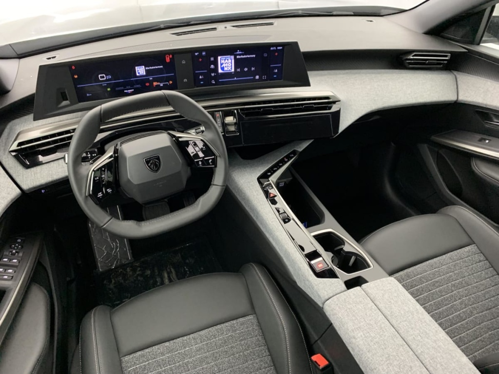 PEUGEOT 5008 Hybrid 145 e-DCS6 Allure - ref: 1-359453 - Photo 14