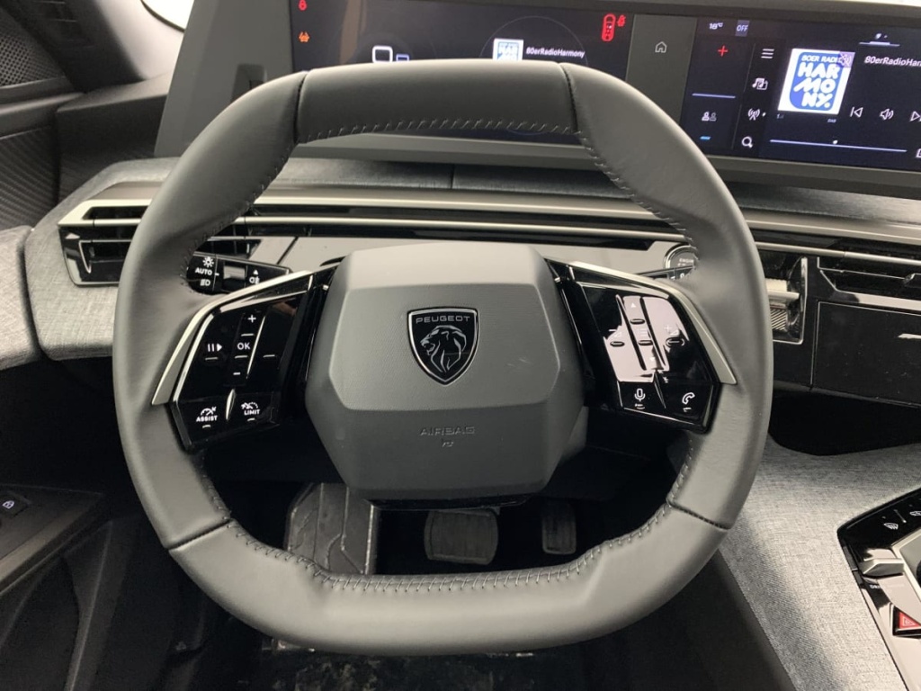 PEUGEOT 5008 Hybrid 145 e-DCS6 Allure - ref: 1-359454 - Photo 16