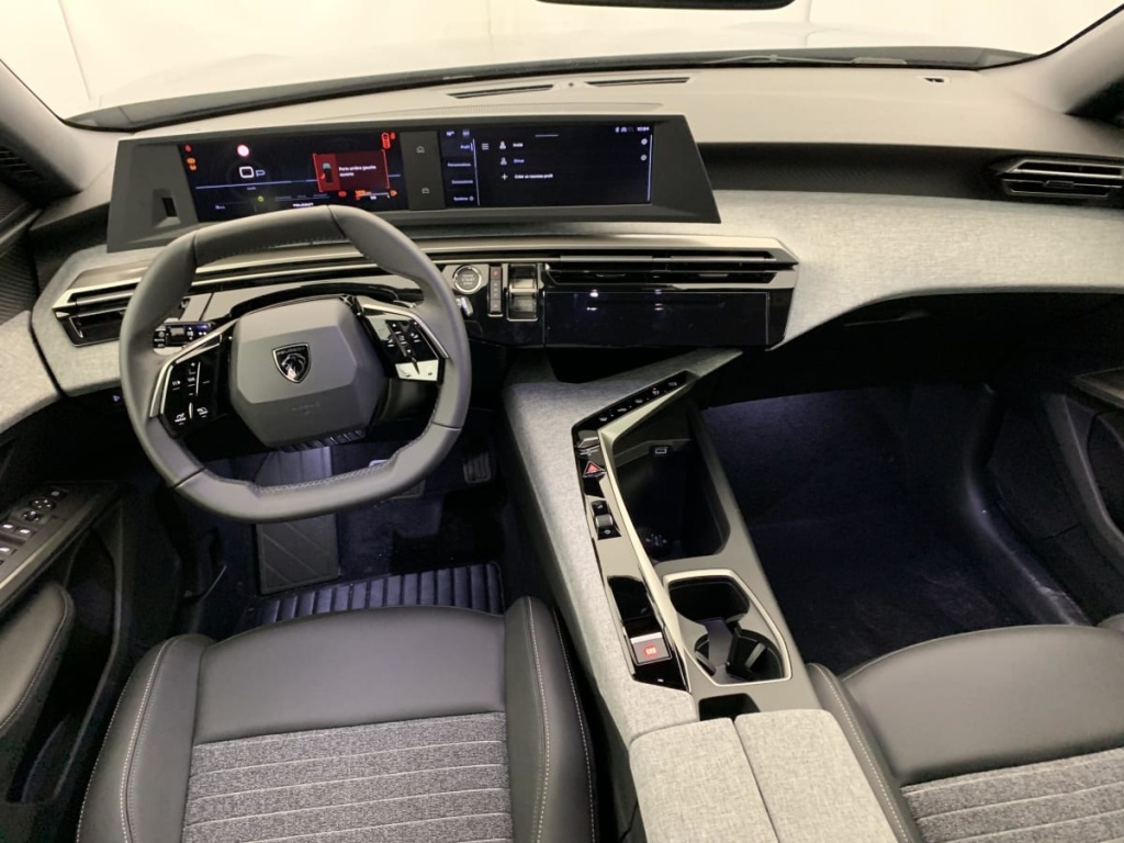 PEUGEOT 5008 Hybrid 145 e-DCS6 Allure - ref: 1-359459 - Photo 12