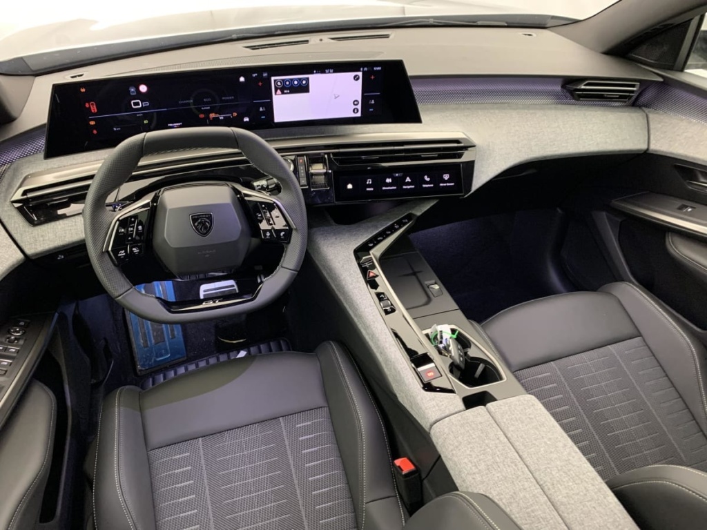 PEUGEOT 5008 Hybrid 145 e-DCS6 GT - ref: 1-359475 - Photo 15