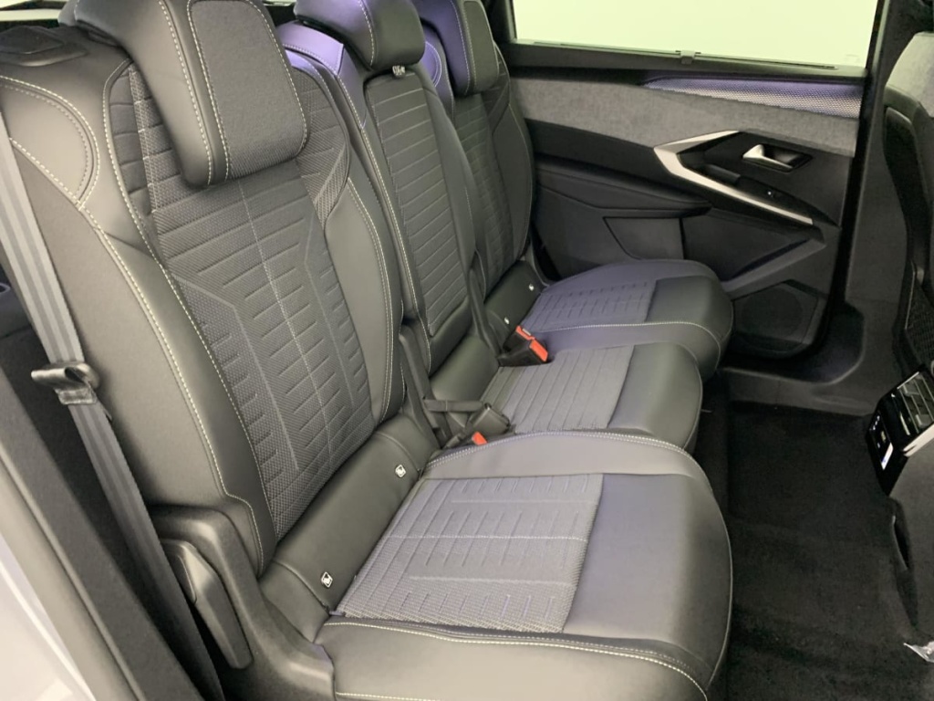 PEUGEOT 5008 Hybrid 145 e-DCS6 GT - ref: 1-359477 - Photo 10