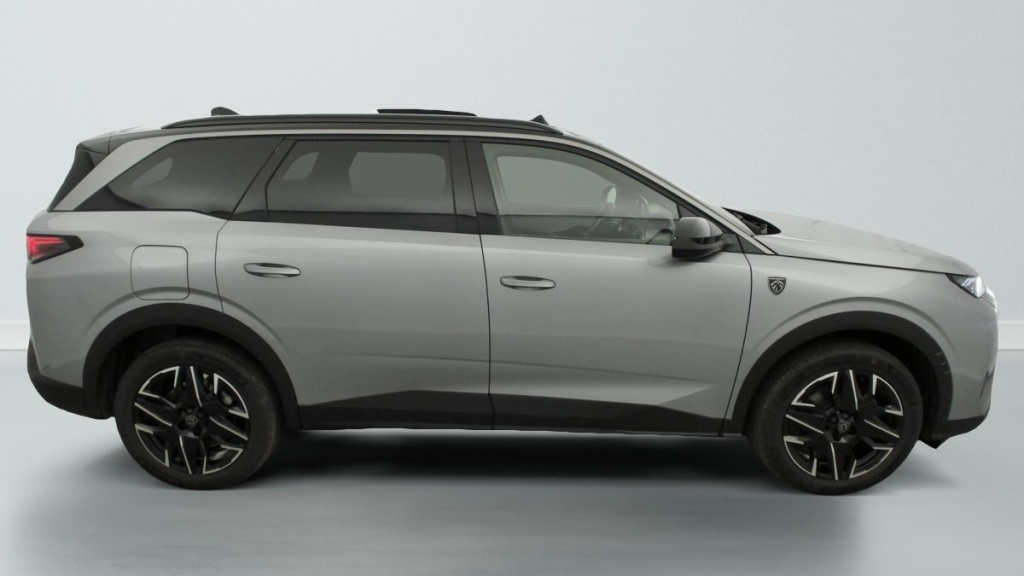 PEUGEOT 5008 Hybrid 145 e-DCS6 GT - ref: 1-359486 - Photo 8