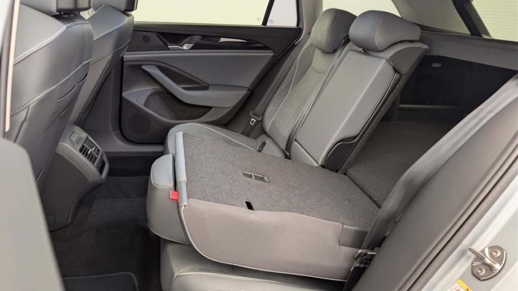 VOLKSWAGEN Passat SW 1.5 ETSI OPF 150 DSG7 LIFE PLUS - ref: 1-359489 - Photo 12