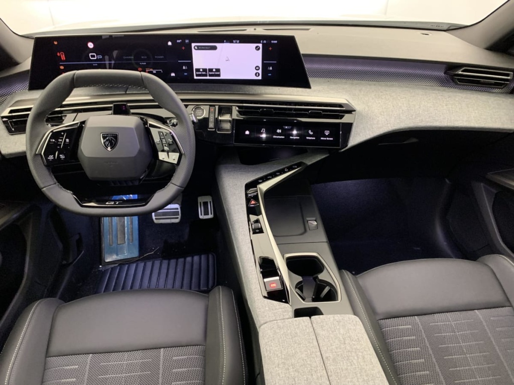 PEUGEOT 5008 Hybrid 145 e-DCS6 GT - ref: 1-359495 - Photo 15