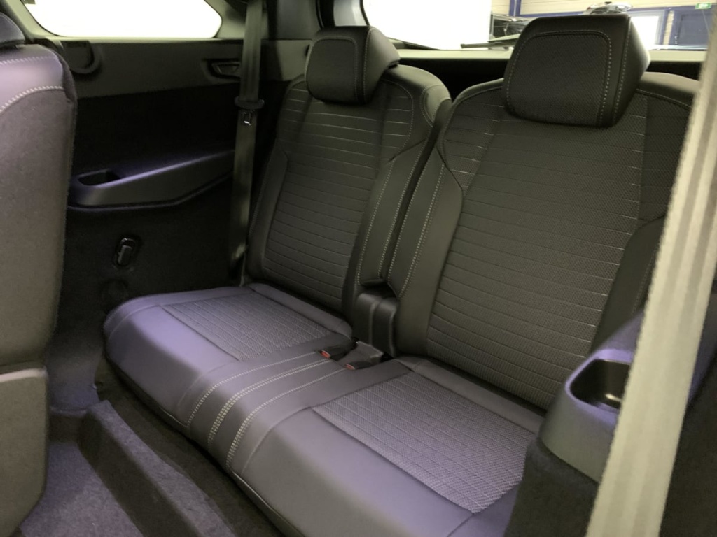 PEUGEOT 5008 Hybrid 145 e-DCS6 GT - ref: 1-359495 - Photo 20