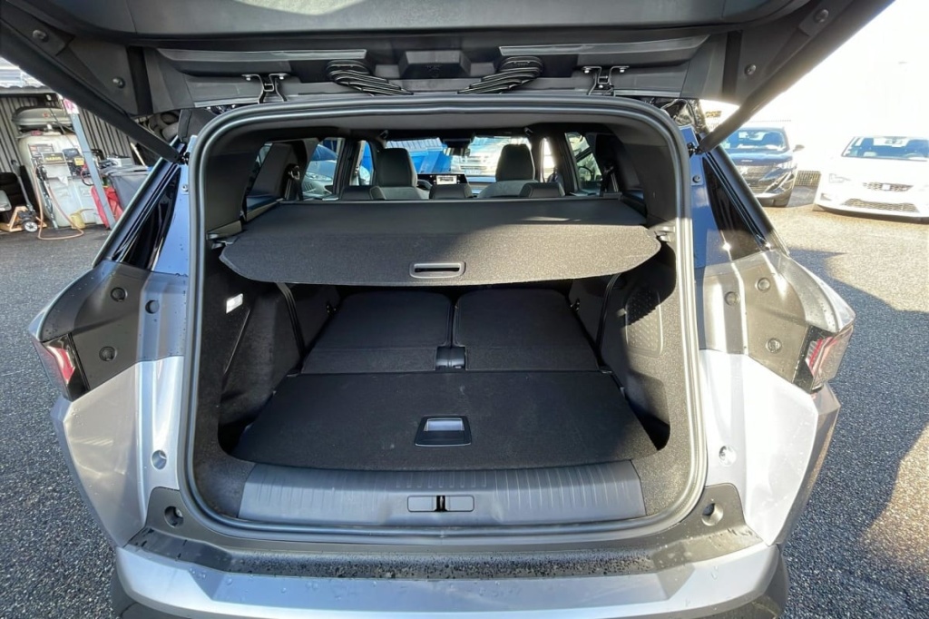 PEUGEOT 5008 Hybrid 145 e-DCS6 GT - ref: 1-359496 - Photo 17