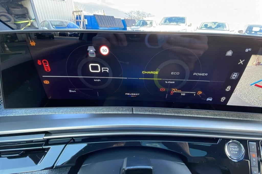 PEUGEOT 5008 Hybrid 145 e-DCS6 GT - ref: 1-359496 - Photo 20