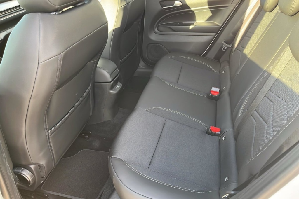 JEEP Avenger 1.2 Turbo T3 100 ch Summit - ref: 1-359521 - Photo 10