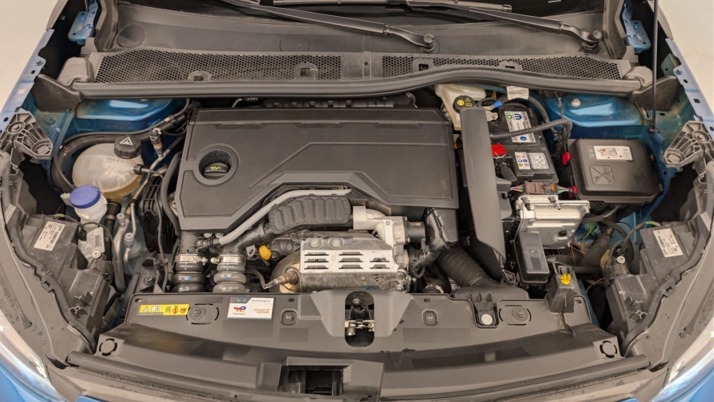 PEUGEOT 2008 Hybrid 136 e-DCS6 Allure - ref: 1-360718 - Photo 20