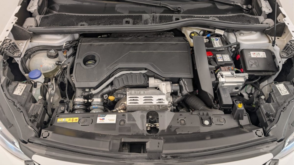 PEUGEOT 2008 Hybrid 136 e-DCS6 Allure - ref: 1-360731 - Photo 20