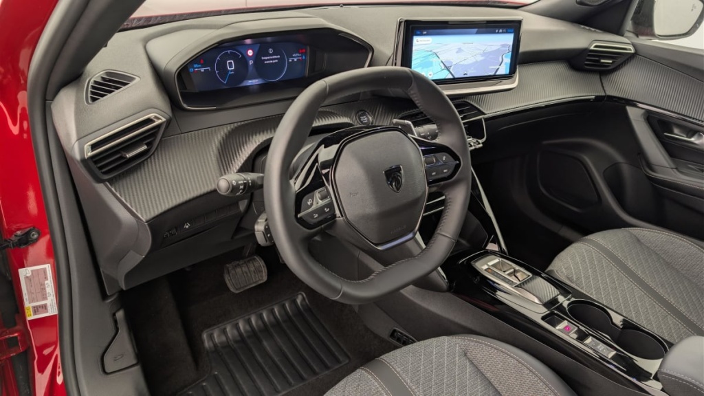 PEUGEOT 2008 Hybrid 136 e-DCS6 Allure - ref: 1-360751 - Photo 15