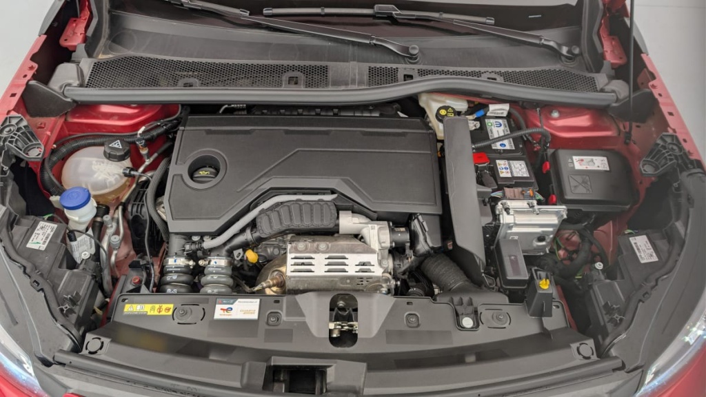 PEUGEOT 2008 Hybrid 136 e-DCS6 Allure - ref: 1-360753 - Photo 20