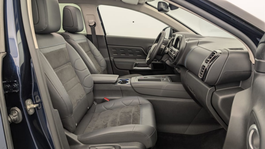 CITROEN C5 Aircross Hybride Rechargeable 225 e-EAT8 Shine - ref: 1-360874 - Photo 9