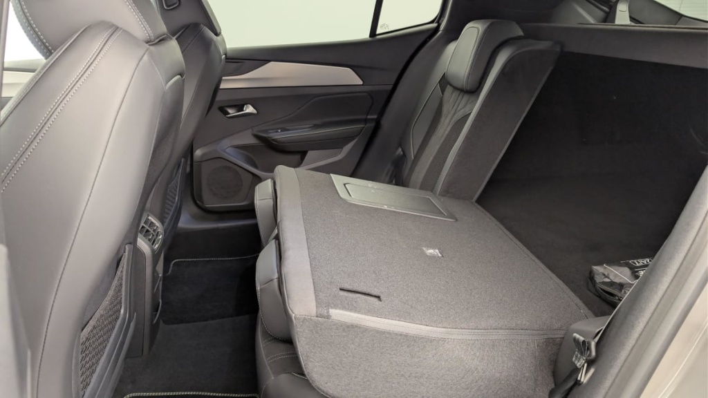 PEUGEOT 408 Hybrid 145 e-DCS6 GT - ref: 1-361113 - Photo 12