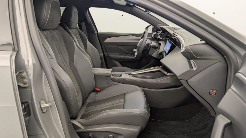 PEUGEOT 408 Hybrid 145 e-DCS6 GT - ref: 1-361113 - Photo 9