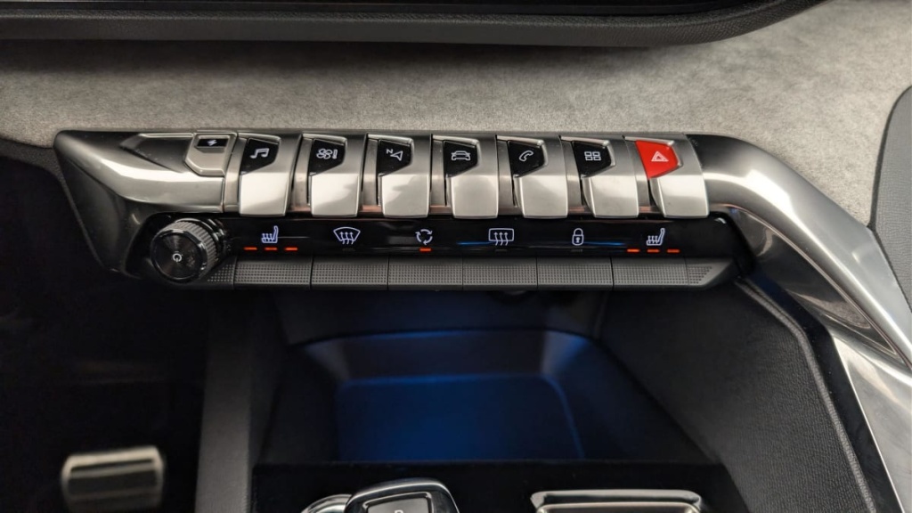 PEUGEOT 3008 Hybrid 225 e-EAT8 GT - ref: 1-361119 - Photo 20