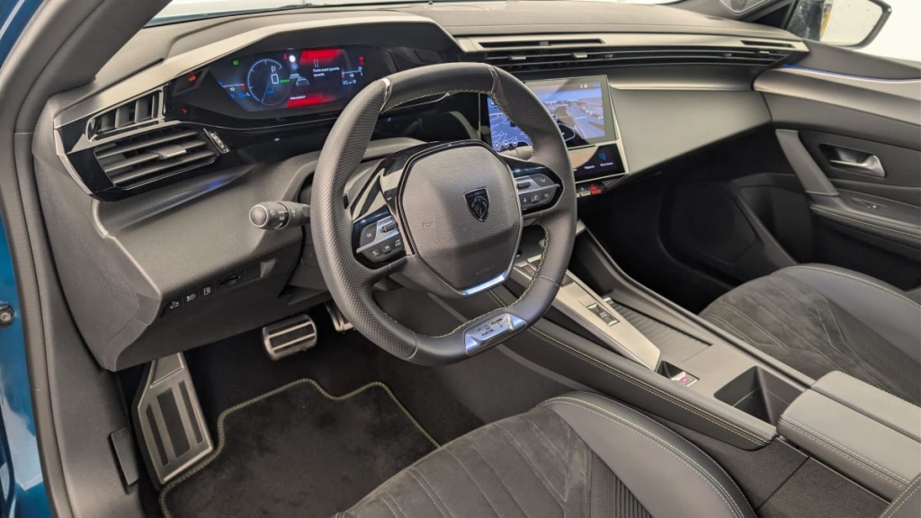 PEUGEOT 408 PHEV 180 e-EAT8 GT - ref: 1-361323 - Photo 15