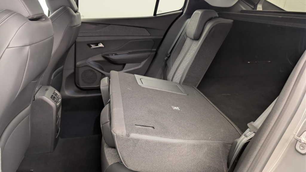 PEUGEOT 408 PureTech 130 ch S S EAT8 Allure - ref: 1-361418 - Photo 12