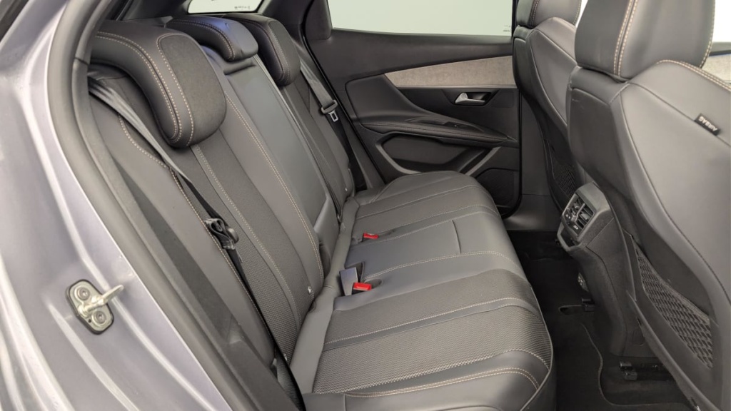 PEUGEOT 3008 Hybrid 225 e-EAT8 GT - ref: 1-362074 - Photo 10