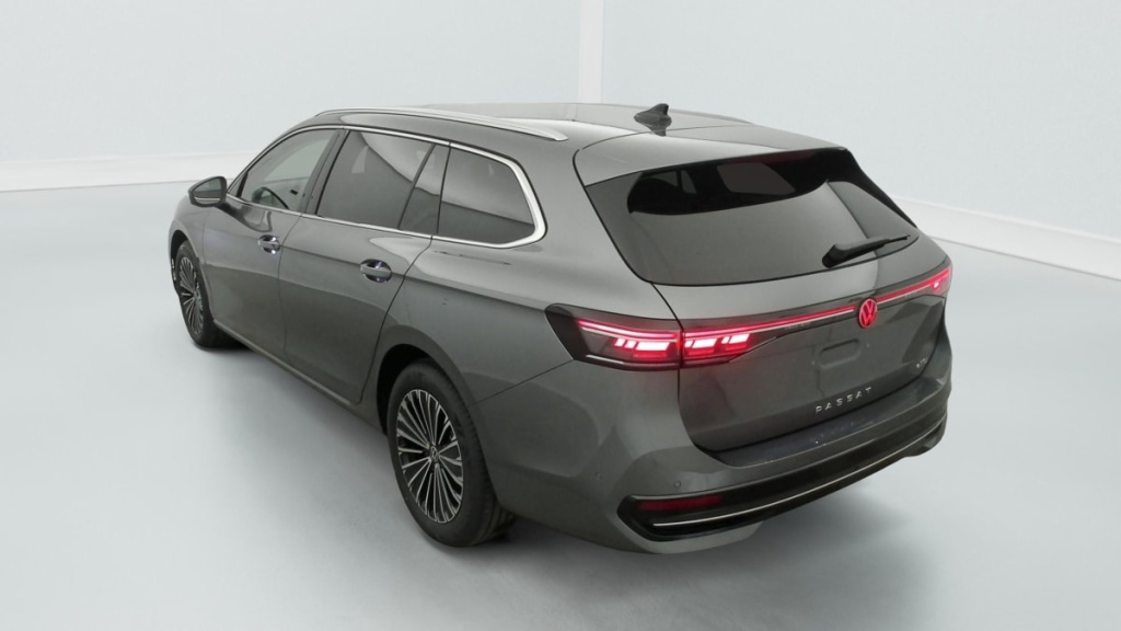 VOLKSWAGEN Passat 1.5 eTSI OPF 150 DSG7 Elegance - ref: 1-362707 - Photo 5