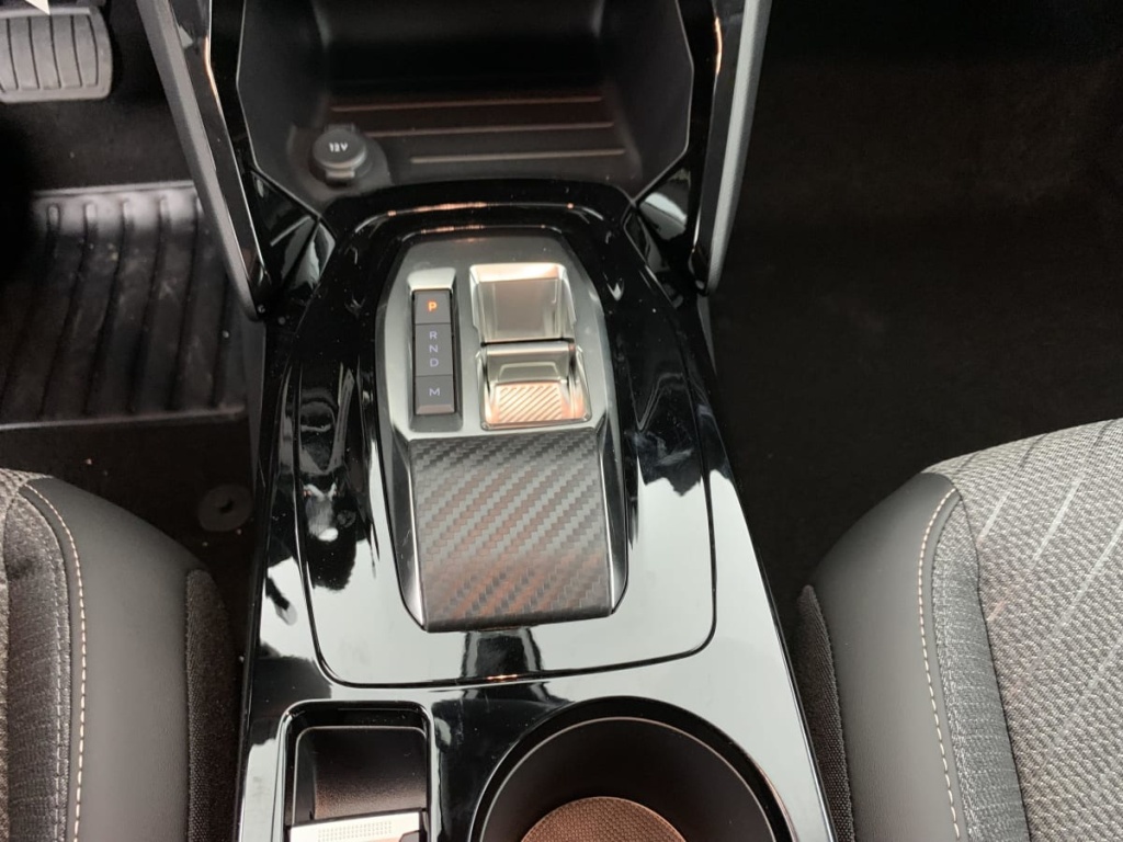 PEUGEOT 208 Hybrid 110 e-DCS6 Allure - ref: 1-363346 - Photo 18