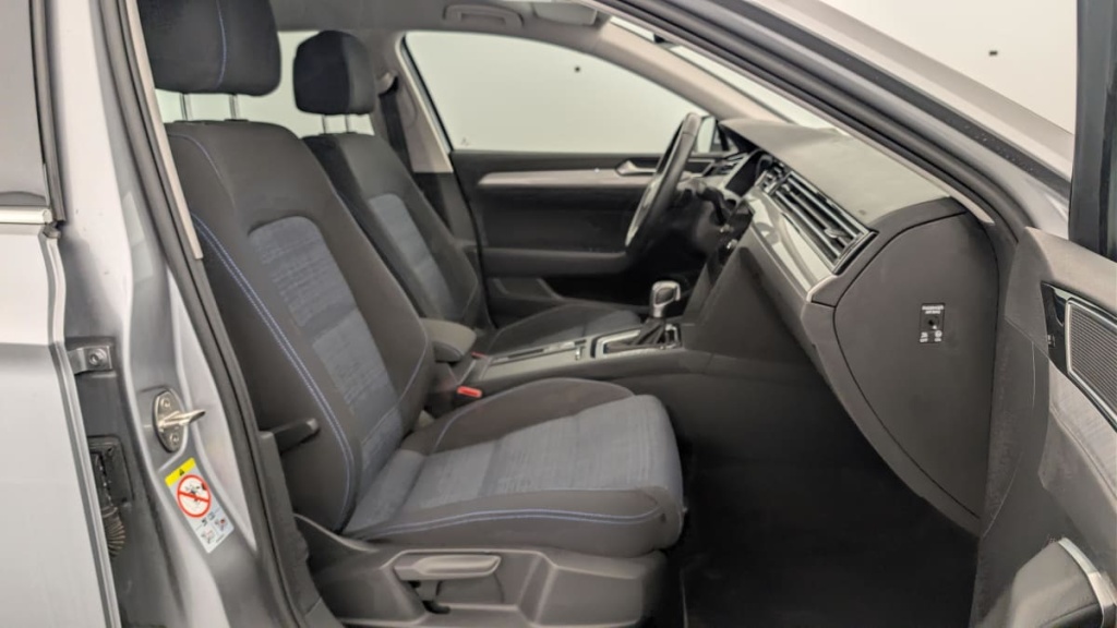 VOLKSWAGEN Passat SW 1.4 TSI Hybride Rechargeable DSG6 GTE - ref: 1-364643 - Photo 9