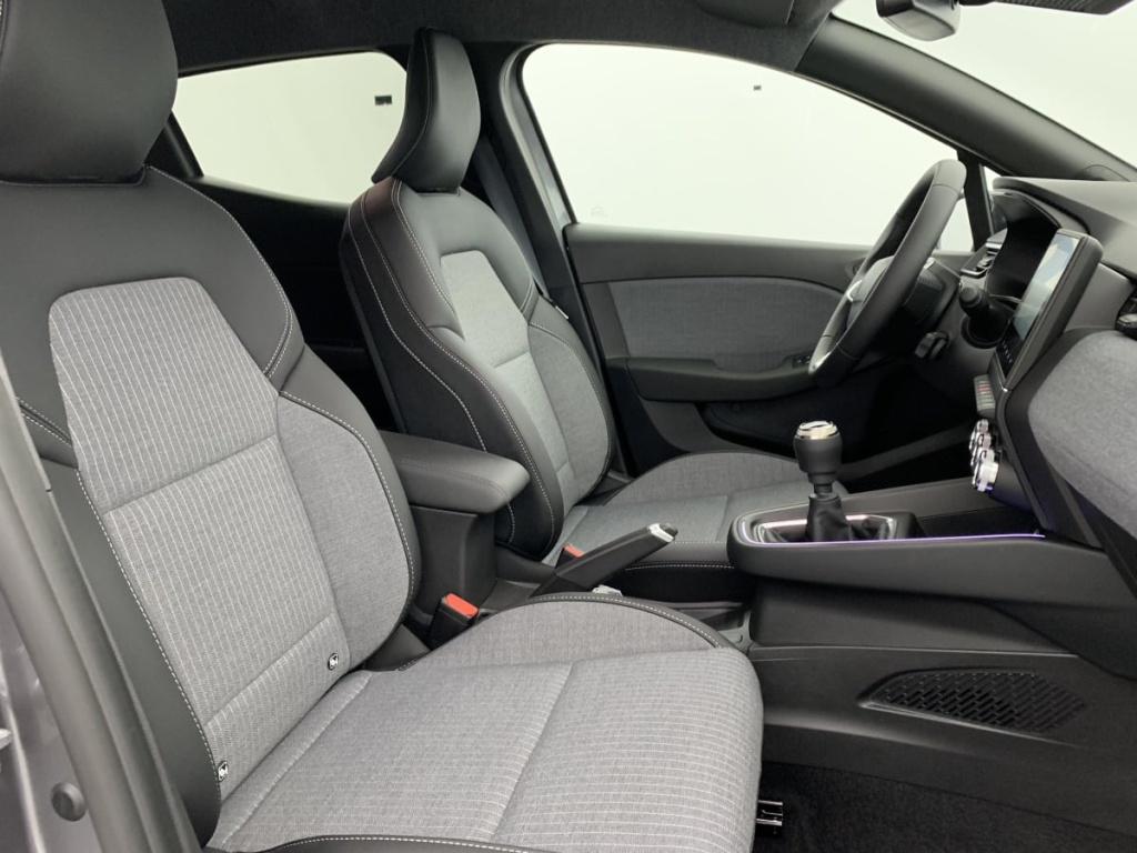 RENAULT Clio TCE 90 CH GSR2 TECHNO - ref: 1-364734 - Photo 9