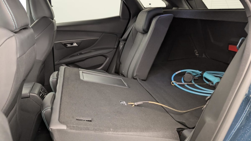 PEUGEOT 3008 Hybrid 180 e-EAT8 Allure Pack - ref: 1-365085 - Photo 12