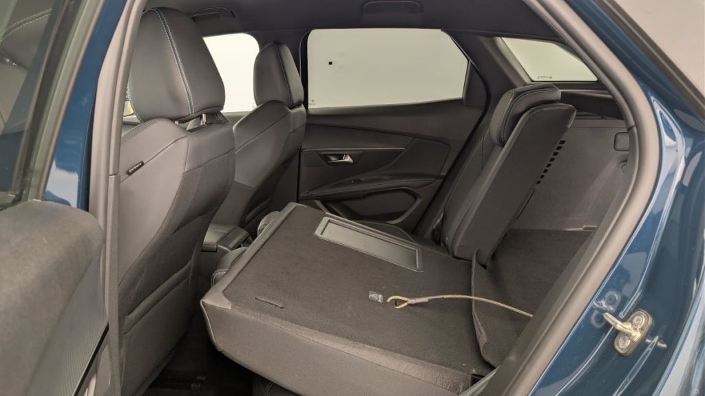 PEUGEOT 3008 Hybrid 180 e-EAT8 Allure Pack - ref: 1-365086 - Photo 12