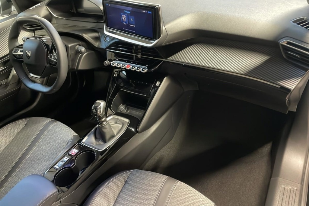 PEUGEOT 2008 100 S S BVM6 Allure - ref: 1-365093 - Photo 12