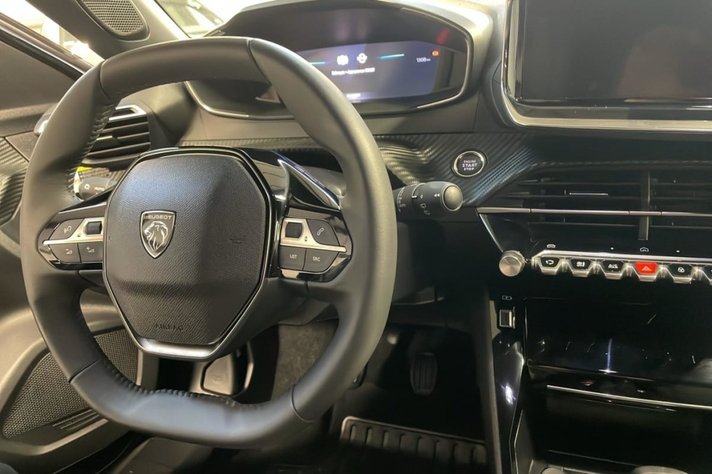 PEUGEOT 2008 100 S S BVM6 Allure - ref: 1-365093 - Photo 15