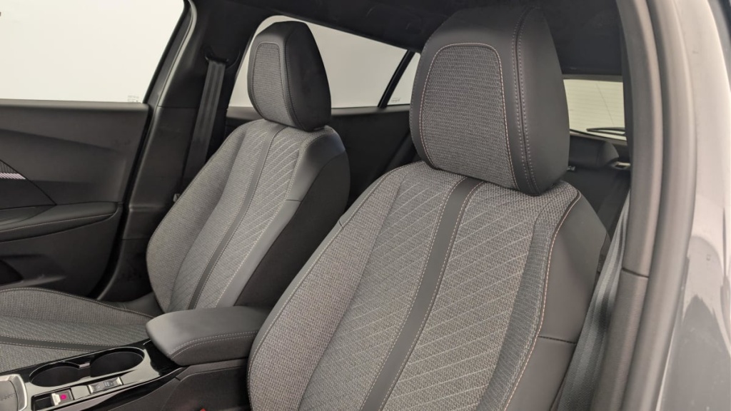 PEUGEOT 2008 100 S S BVM6 Allure - ref: 1-365106 - Photo 16