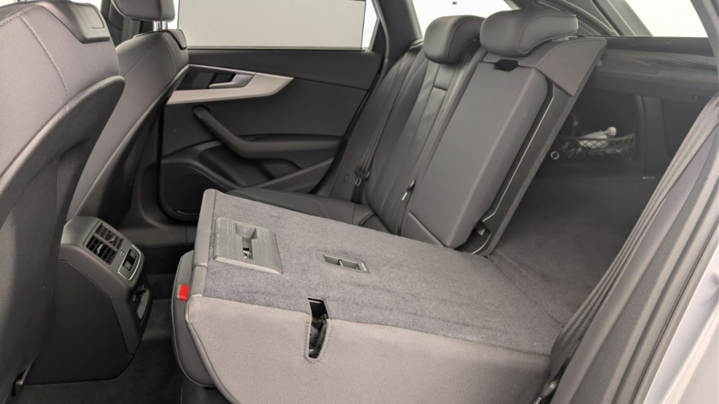 AUDI A4 Avant 40 TDI 190 S tronic 7 Design - ref: 1-365161 - Photo 12