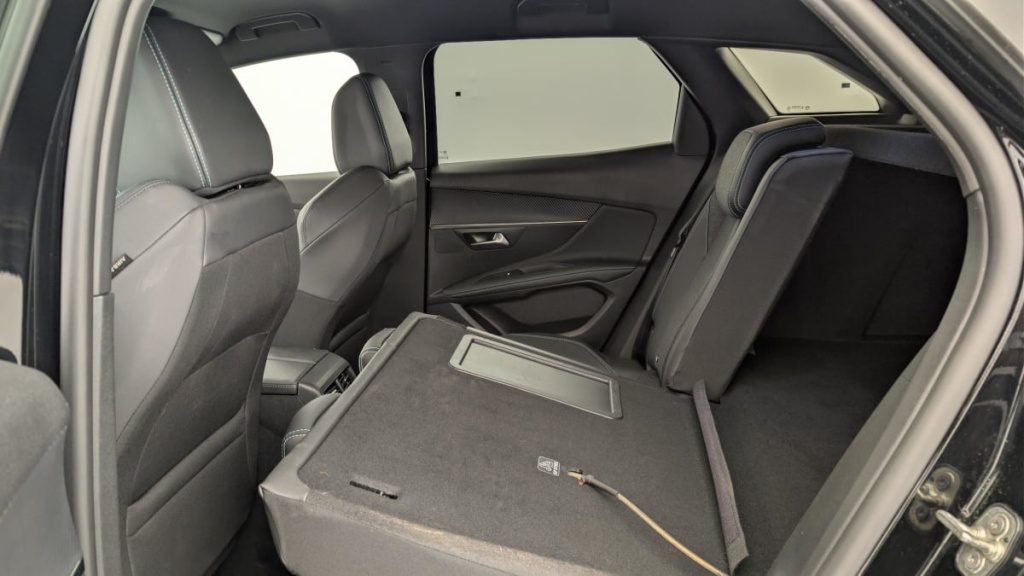 PEUGEOT 3008 Hybrid 180 e-EAT8 Allure Pack - ref: 1-365162 - Photo 12