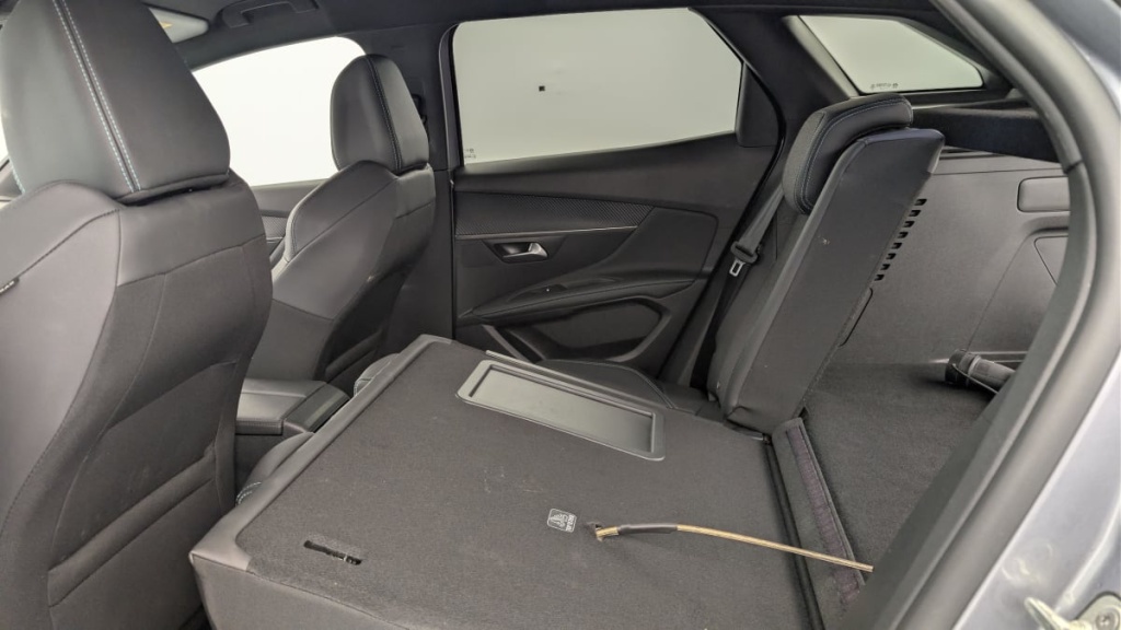 PEUGEOT 3008 Hybrid 180 e-EAT8 Allure Pack - ref: 1-365163 - Photo 12