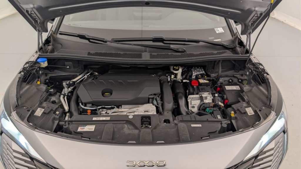 PEUGEOT 3008 Hybrid 180 e-EAT8 Allure Pack - ref: 1-365163 - Photo 20