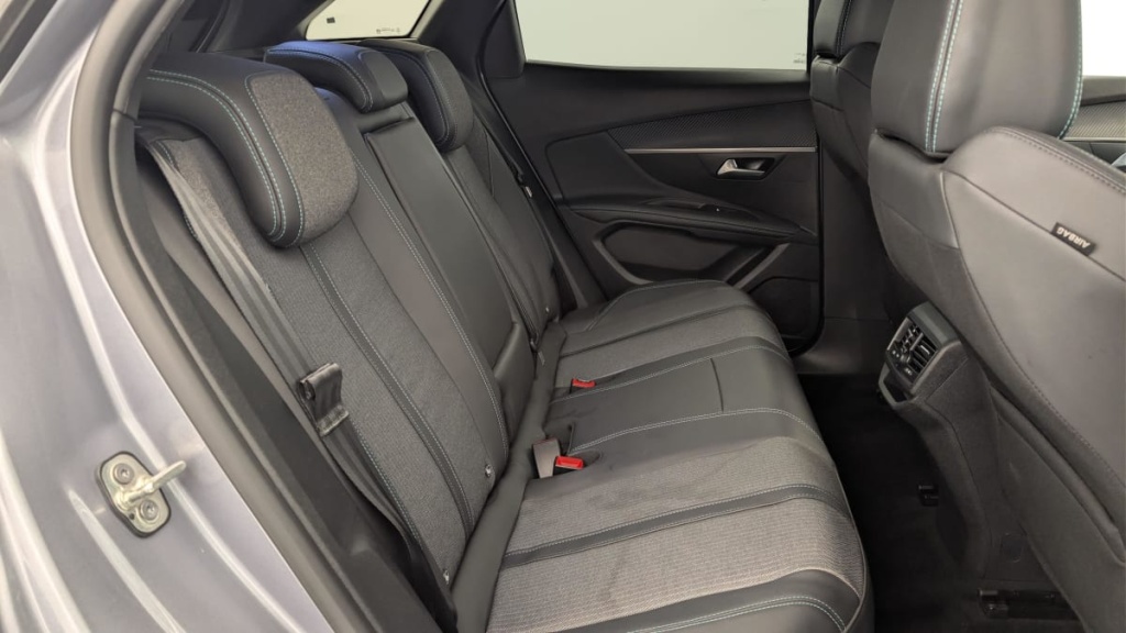 PEUGEOT 3008 Hybrid 180 e-EAT8 Allure Pack - ref: 1-365222 - Photo 10