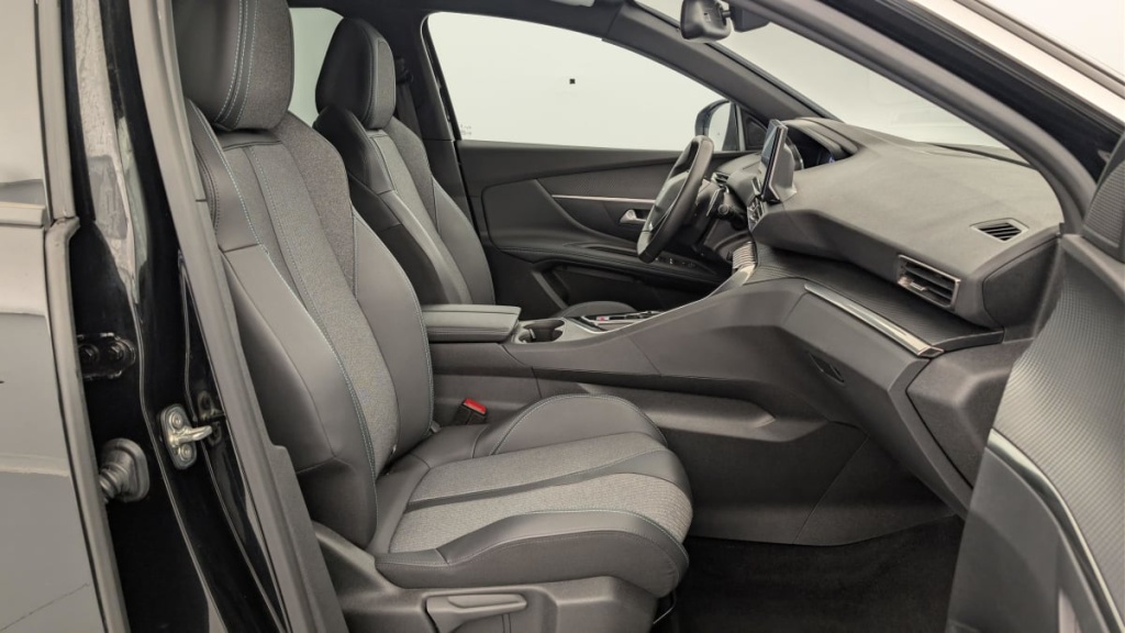 PEUGEOT 3008 Hybrid 180 e-EAT8 Allure Pack - ref: 1-365225 - Photo 9